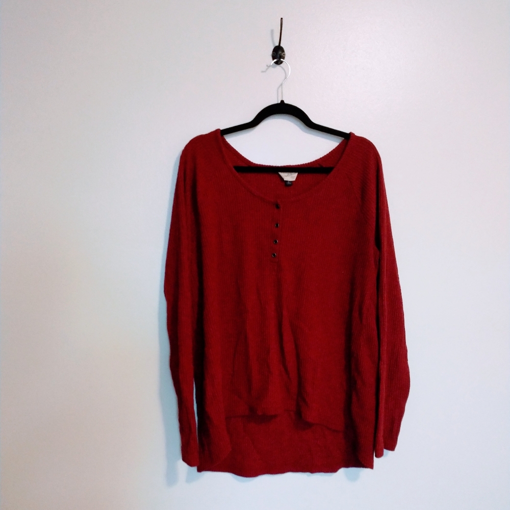 Universal thread sweater red
